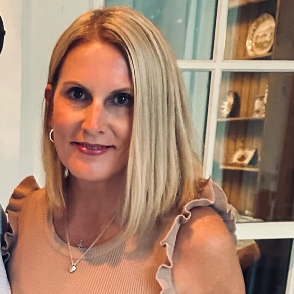 Meet your Posher, Jenny - Picture 1 of 1